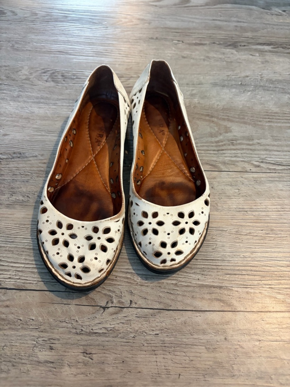 Women's White Laser-Cut Floral Ballet Flats